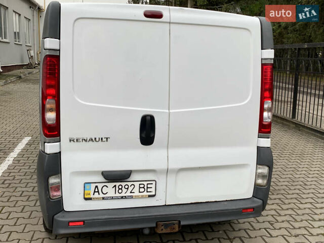 Белый Рено Трафик, объемом двигателя 2 л и пробегом 423 тыс. км за 8000 $, фото 10 на Automoto.ua