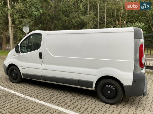 Белый Рено Трафик, объемом двигателя 2 л и пробегом 423 тыс. км за 8000 $, фото 9 на Automoto.ua