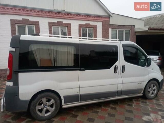 Білий Рено Трафік, об'ємом двигуна 2.46 л та пробігом 290 тис. км за 8200 $, фото 1 на Automoto.ua