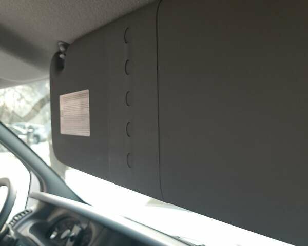 Белый Рено Трафик, объемом двигателя 2 л и пробегом 295 тыс. км за 9999 $, фото 45 на Automoto.ua