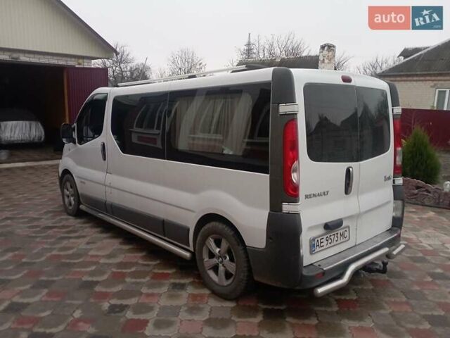 Білий Рено Трафік, об'ємом двигуна 2.46 л та пробігом 290 тис. км за 8200 $, фото 3 на Automoto.ua