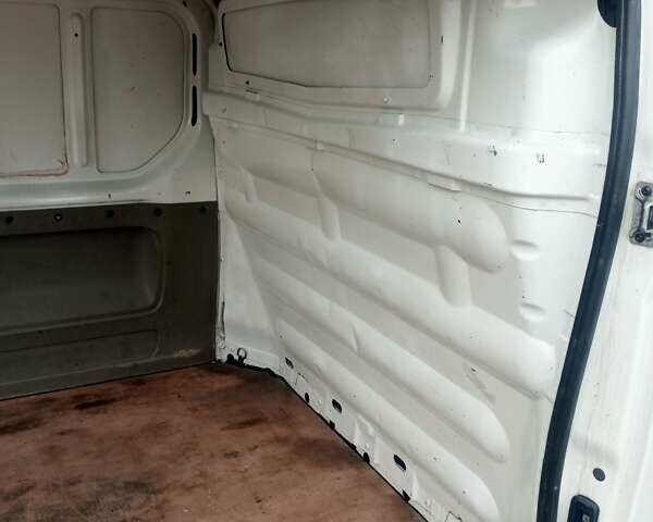 Рено Трафик 2009 в Киеве на Automoto.ua Белый Рено Трафик, объемом двигателя 2 л и пробегом 364 тыс. км за 7600 $, фото 14 на Automoto.ua