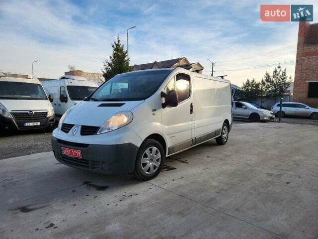 Белый Рено Трафик, объемом двигателя 2 л и пробегом 232 тыс. км за 12500 $, фото 1 на Automoto.ua