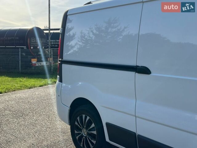 Белый Рено Трафик, объемом двигателя 2 л и пробегом 234 тыс. км за 9950 $, фото 22 на Automoto.ua
