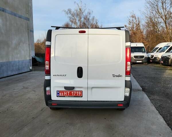 Белый Рено Трафик, объемом двигателя 2 л и пробегом 232 тыс. км за 12500 $, фото 10 на Automoto.ua