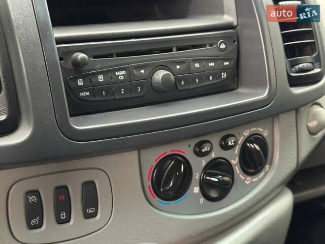 Білий Рено Трафік, об'ємом двигуна 2 л та пробігом 352 тис. км за 10500 $, фото 24 на Automoto.ua