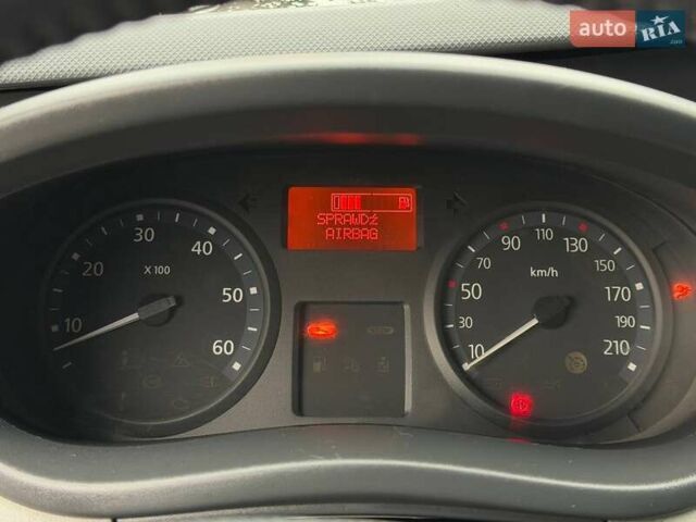 Білий Рено Трафік, об'ємом двигуна 2 л та пробігом 352 тис. км за 10500 $, фото 22 на Automoto.ua