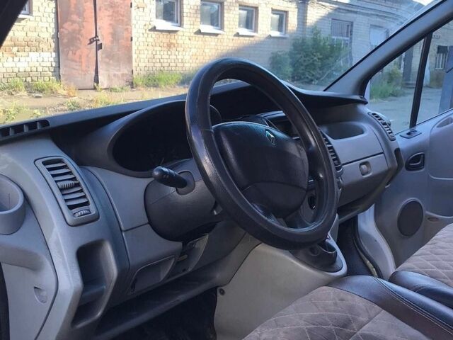 Белый Рено Трафик, объемом двигателя 2 л и пробегом 405 тыс. км за 8500 $, фото 6 на Automoto.ua