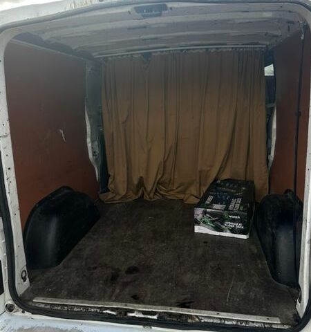 Білий Рено Трафік, об'ємом двигуна 0 л та пробігом 340 тис. км за 9000 $, фото 12 на Automoto.ua