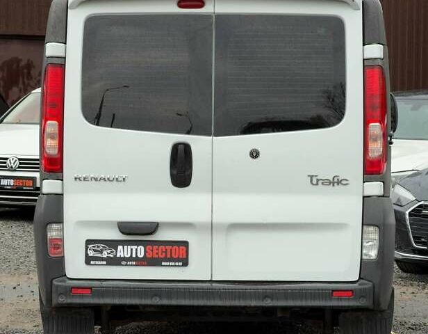 Білий Рено Трафік, об'ємом двигуна 2 л та пробігом 352 тис. км за 10500 $, фото 8 на Automoto.ua