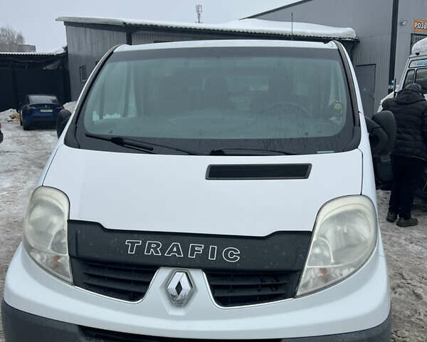 Білий Рено Трафік, об'ємом двигуна 2 л та пробігом 330 тис. км за 10500 $, фото 5 на Automoto.ua