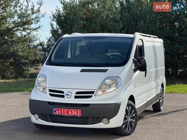 Белый Рено Трафик, объемом двигателя 2 л и пробегом 234 тыс. км за 9950 $, фото 2 на Automoto.ua