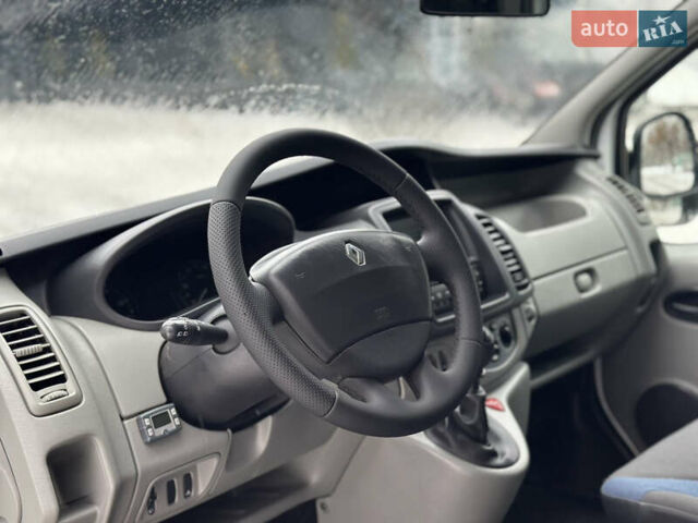 Белый Рено Трафик, объемом двигателя 2 л и пробегом 221 тыс. км за 11500 $, фото 32 на Automoto.ua