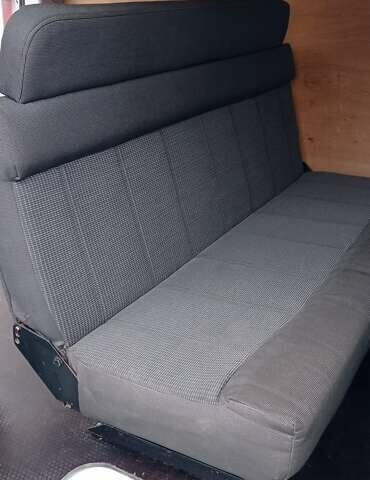 Білий Рено Трафік, об'ємом двигуна 2 л та пробігом 356 тис. км за 11300 $, фото 4 на Automoto.ua