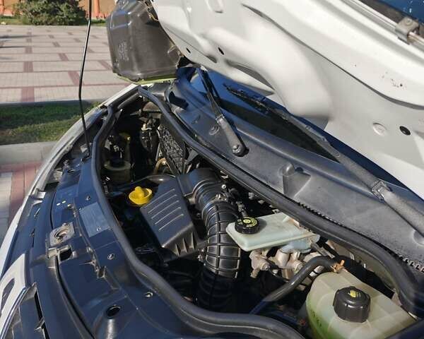 Білий Рено Трафік, об'ємом двигуна 2 л та пробігом 400 тис. км за 11000 $, фото 19 на Automoto.ua