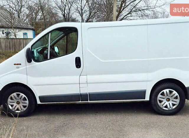 Білий Рено Трафік, об'ємом двигуна 0 л та пробігом 299 тис. км за 11500 $, фото 1 на Automoto.ua