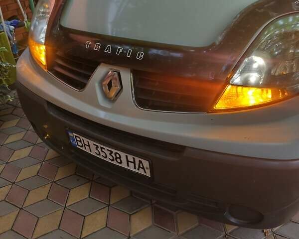 Білий Рено Трафік, об'ємом двигуна 2 л та пробігом 400 тис. км за 11000 $, фото 24 на Automoto.ua