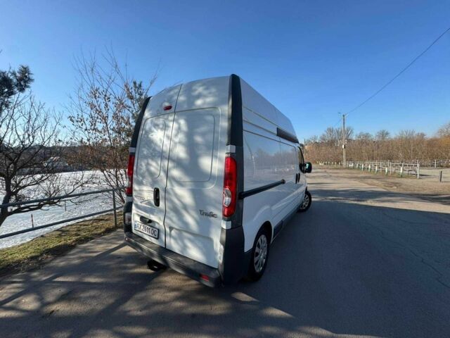 Белый Рено Трафик, объемом двигателя 2 л и пробегом 333 тыс. км за 8000 $, фото 6 на Automoto.ua