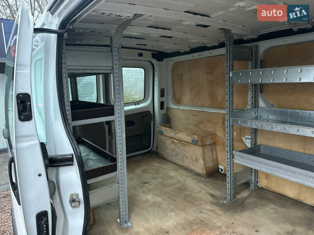 Белый Рено Трафик, объемом двигателя 2 л и пробегом 282 тыс. км за 13300 $, фото 20 на Automoto.ua