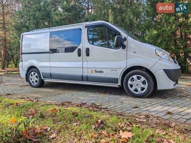 Белый Рено Трафик, объемом двигателя 2 л и пробегом 199 тыс. км за 11900 $, фото 5 на Automoto.ua
