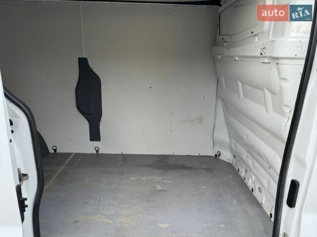 Білий Рено Трафік, об'ємом двигуна 2 л та пробігом 281 тис. км за 13550 $, фото 38 на Automoto.ua