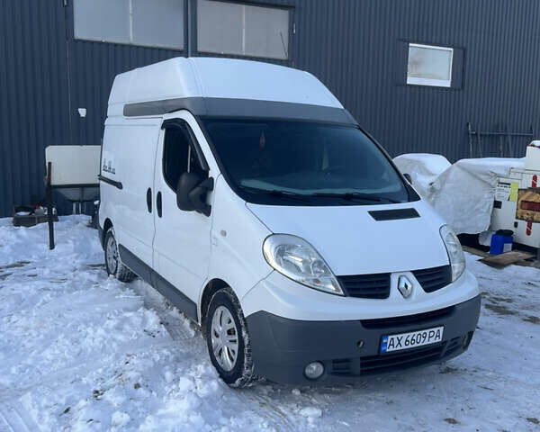 Белый Рено Трафик, объемом двигателя 2 л и пробегом 368 тыс. км за 11500 $, фото 14 на Automoto.ua