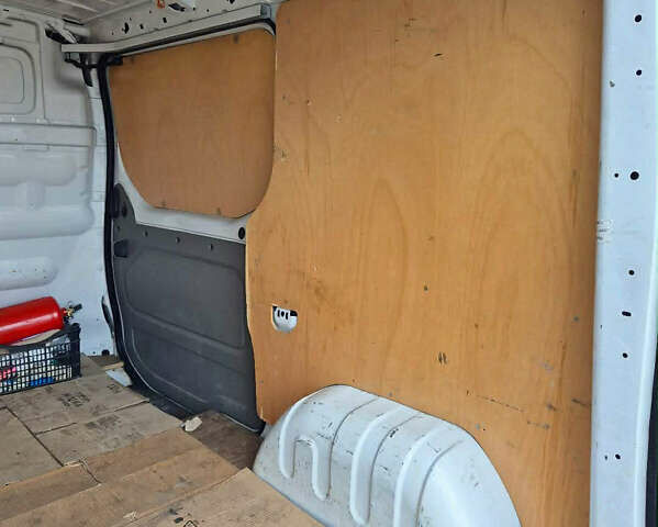 Білий Рено Трафік, об'ємом двигуна 0 л та пробігом 299 тис. км за 11500 $, фото 5 на Automoto.ua