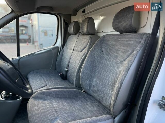 Білий Рено Трафік, об'ємом двигуна 2 л та пробігом 221 тис. км за 12700 $, фото 58 на Automoto.ua