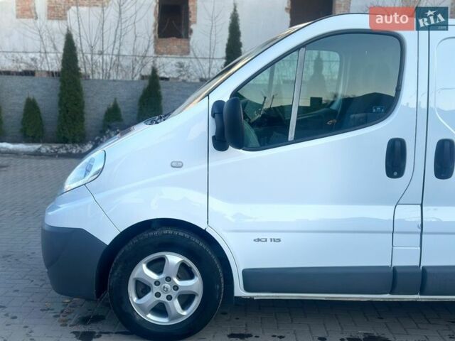 Білий Рено Трафік, об'ємом двигуна 2 л та пробігом 137 тис. км за 13700 $, фото 15 на Automoto.ua