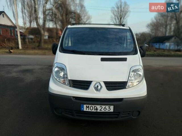 Белый Рено Трафик, объемом двигателя 2 л и пробегом 164 тыс. км за 14100 $, фото 4 на Automoto.ua