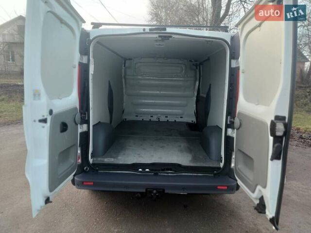 Белый Рено Трафик, объемом двигателя 2 л и пробегом 164 тыс. км за 14100 $, фото 7 на Automoto.ua