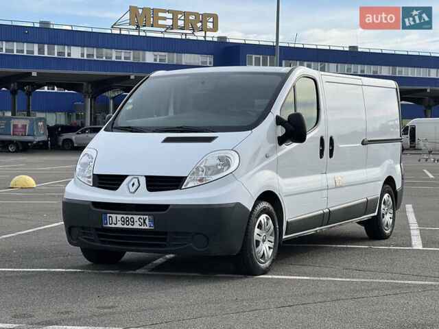 Белый Рено Трафик, объемом двигателя 2 л и пробегом 162 тыс. км за 13500 $, фото 1 на Automoto.ua