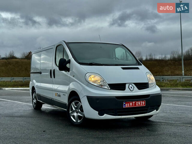 Белый Рено Трафик, объемом двигателя 2 л и пробегом 265 тыс. км за 12850 $, фото 47 на Automoto.ua