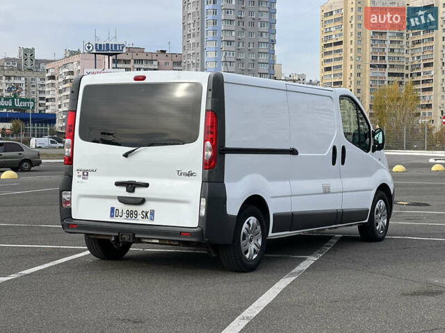 Белый Рено Трафик, объемом двигателя 2 л и пробегом 162 тыс. км за 13500 $, фото 7 на Automoto.ua