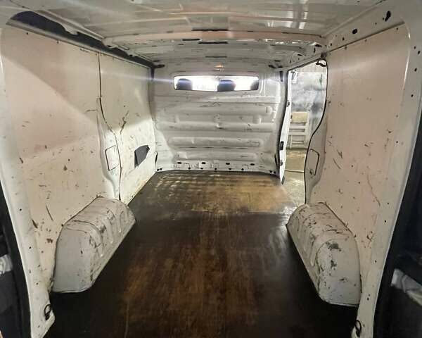 Белый Рено Трафик, объемом двигателя 2 л и пробегом 255 тыс. км за 10500 $, фото 31 на Automoto.ua