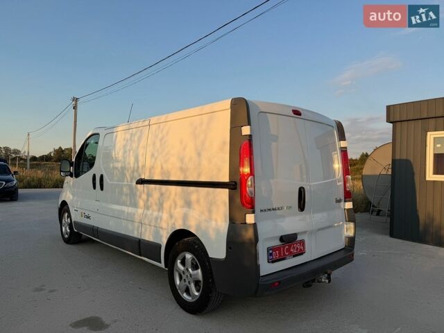 Белый Рено Трафик, объемом двигателя 2 л и пробегом 165 тыс. км за 14300 $, фото 4 на Automoto.ua