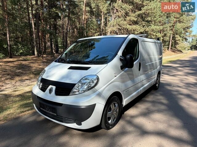 Білий Рено Трафік, об'ємом двигуна 2 л та пробігом 287 тис. км за 14800 $, фото 4 на Automoto.ua