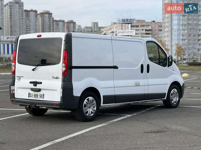 Белый Рено Трафик, объемом двигателя 2 л и пробегом 162 тыс. км за 13500 $, фото 8 на Automoto.ua