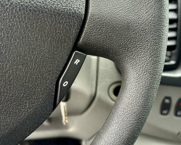 Белый Рено Трафик, объемом двигателя 2 л и пробегом 265 тыс. км за 12850 $, фото 18 на Automoto.ua