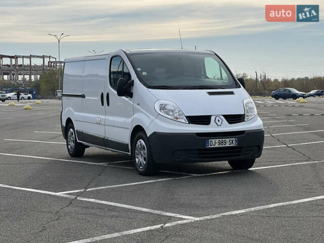 Белый Рено Трафик, объемом двигателя 2 л и пробегом 162 тыс. км за 13500 $, фото 12 на Automoto.ua