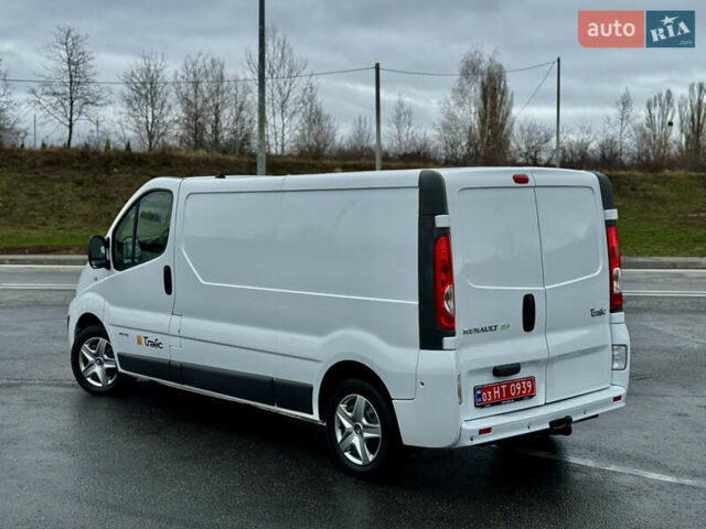 Белый Рено Трафик, объемом двигателя 2 л и пробегом 265 тыс. км за 12850 $, фото 4 на Automoto.ua