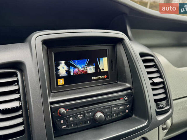 Белый Рено Трафик, объемом двигателя 2 л и пробегом 265 тыс. км за 12850 $, фото 21 на Automoto.ua