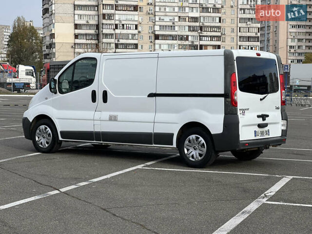 Белый Рено Трафик, объемом двигателя 2 л и пробегом 162 тыс. км за 13500 $, фото 4 на Automoto.ua