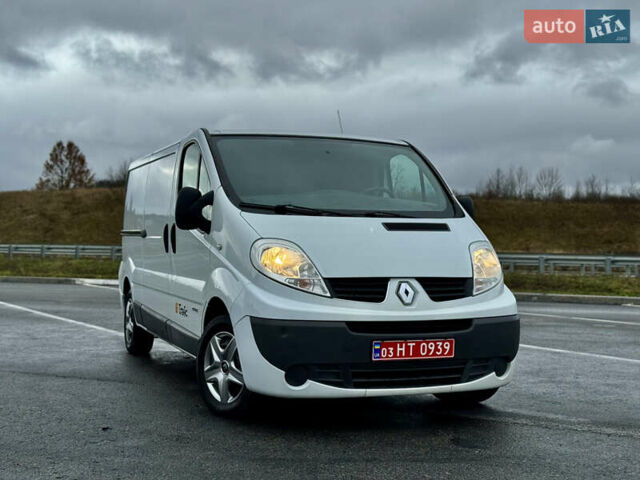 Белый Рено Трафик, объемом двигателя 2 л и пробегом 265 тыс. км за 12850 $, фото 46 на Automoto.ua
