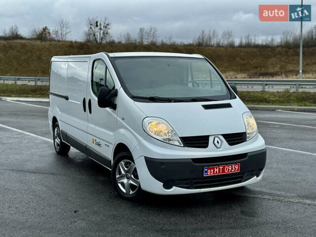 Белый Рено Трафик, объемом двигателя 2 л и пробегом 265 тыс. км за 12850 $, фото 48 на Automoto.ua