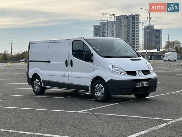 Белый Рено Трафик, объемом двигателя 2 л и пробегом 162 тыс. км за 13500 $, фото 11 на Automoto.ua