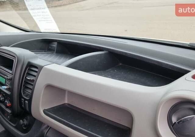 Білий Рено Трафік, об'ємом двигуна 1.6 л та пробігом 250 тис. км за 11900 $, фото 46 на Automoto.ua