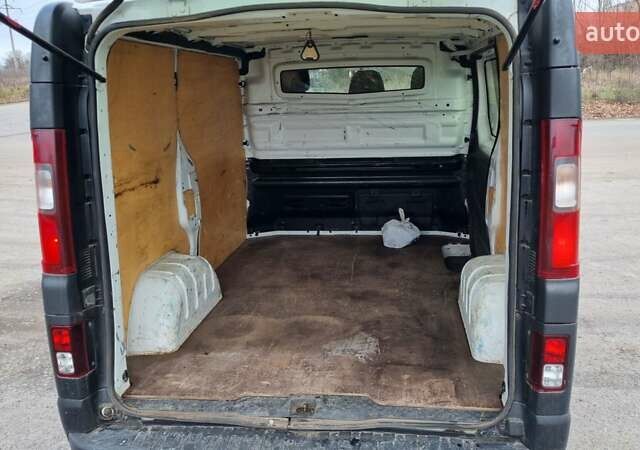 Білий Рено Трафік, об'ємом двигуна 1.6 л та пробігом 250 тис. км за 11900 $, фото 10 на Automoto.ua