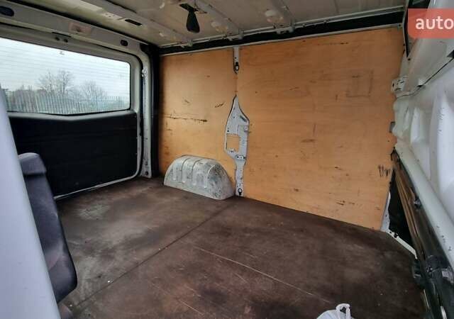 Білий Рено Трафік, об'ємом двигуна 1.6 л та пробігом 250 тис. км за 11900 $, фото 13 на Automoto.ua