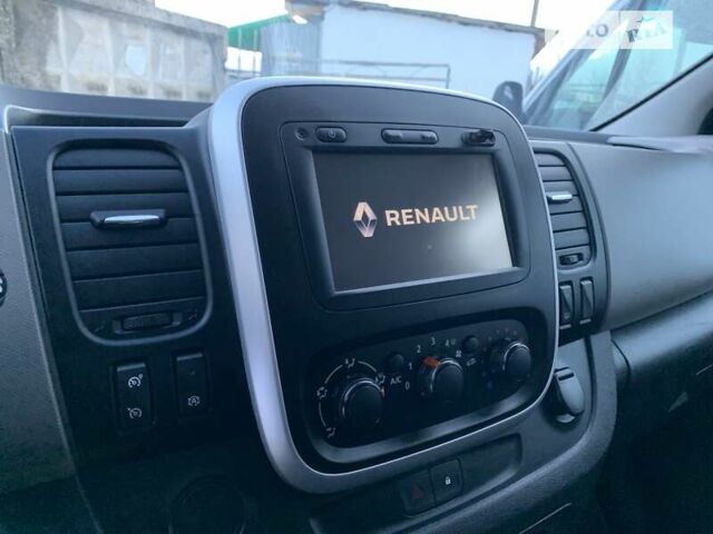 Білий Рено Трафік, об'ємом двигуна 1.6 л та пробігом 261 тис. км за 13500 $, фото 14 на Automoto.ua